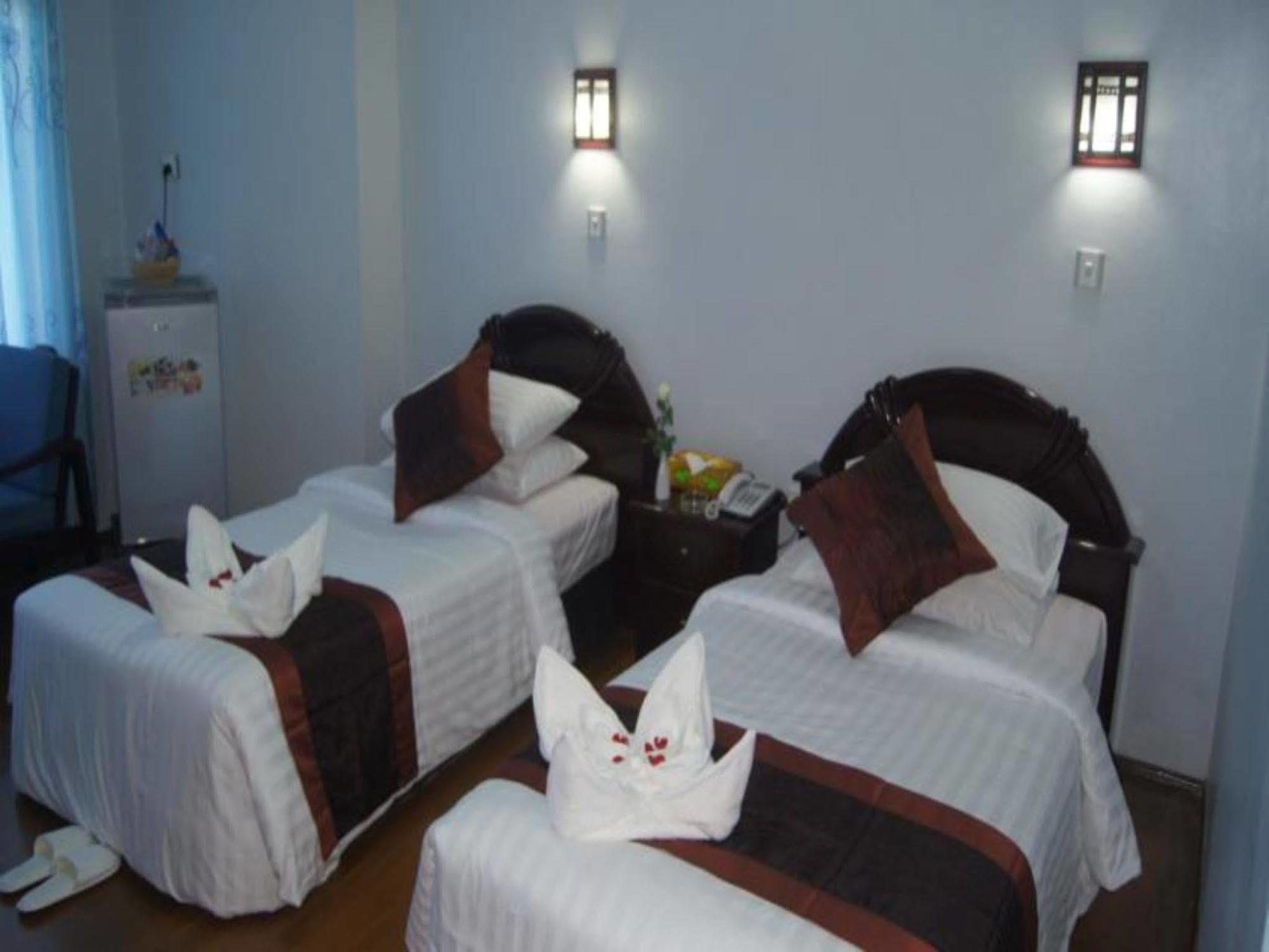 Summer Palace Hotel Yangon Exterior photo
